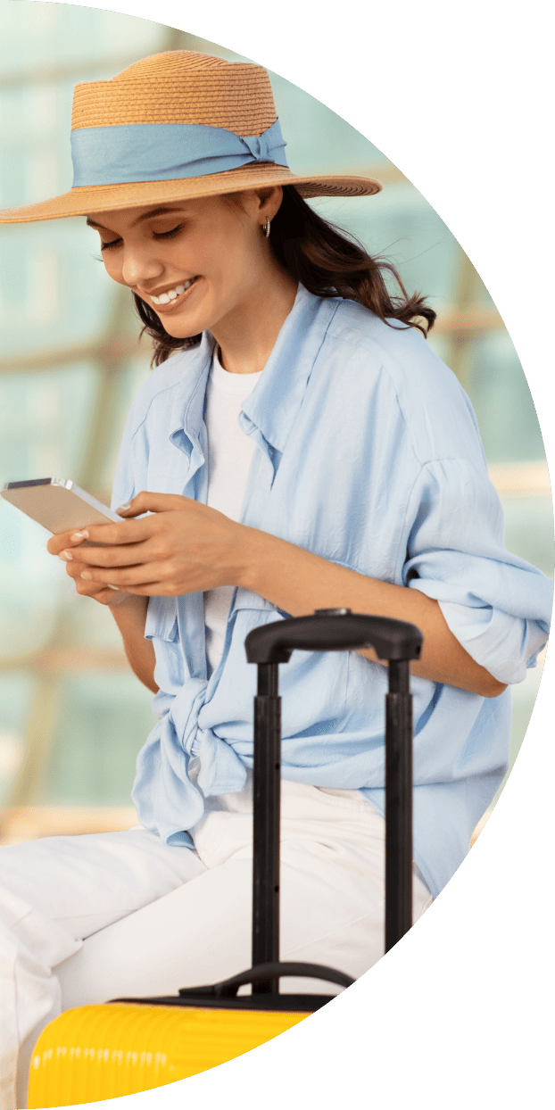 Пътешественик, използващ eSIM